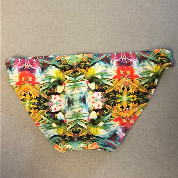 swimsuit bottoms - Picture 2 of 2